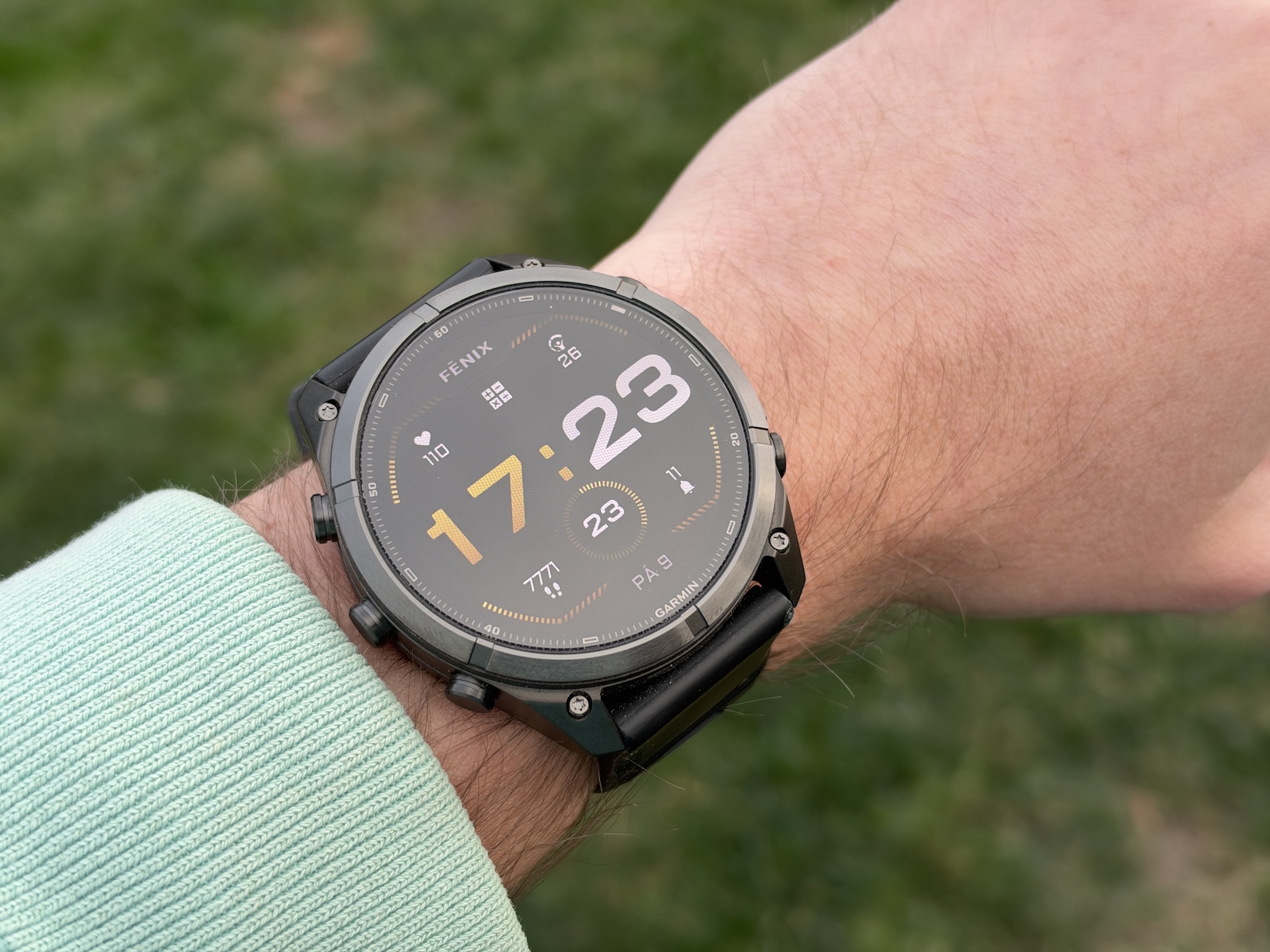 Garmin Fenix 9 Pro: GPS và pin lỗi, cập nhật mãi không xong