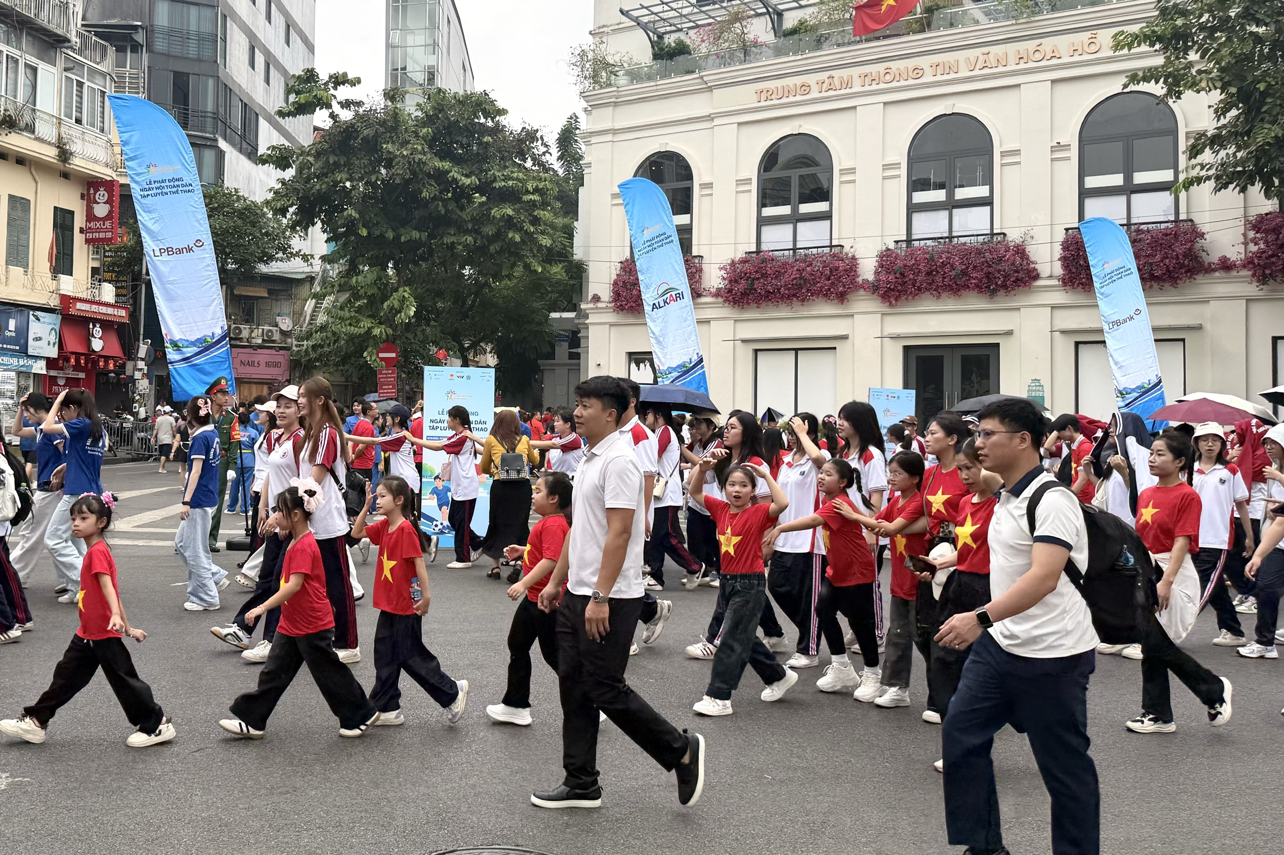 Toàn quốc tưng bừng khai mạc phong trào toàn dân tập luyện thể thao