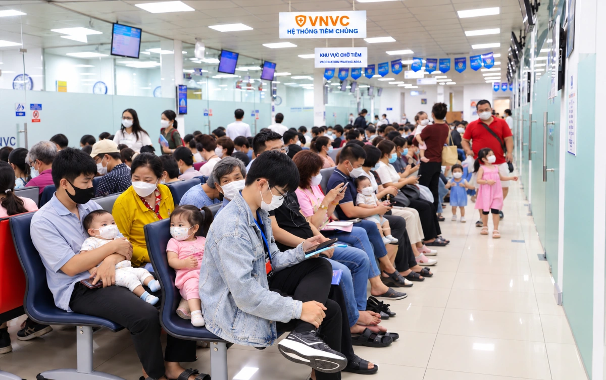 Vắc xin tay chân miệng: Lịch tiêm, số mũi và lời khuyên cho cha mẹ