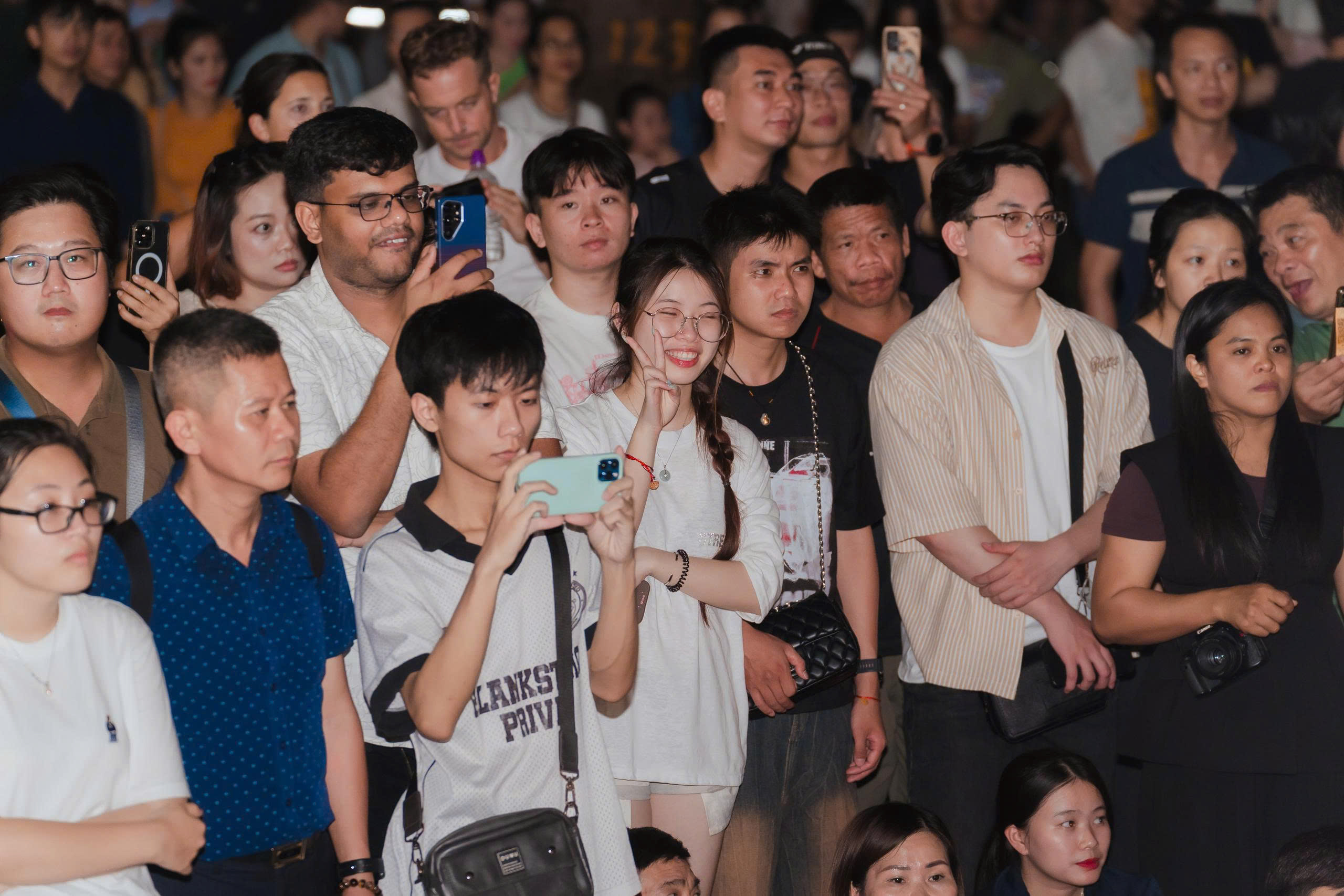 Tán Đa Show số 2: Bệ phóng mới của nghệ sĩ trẻ Việt