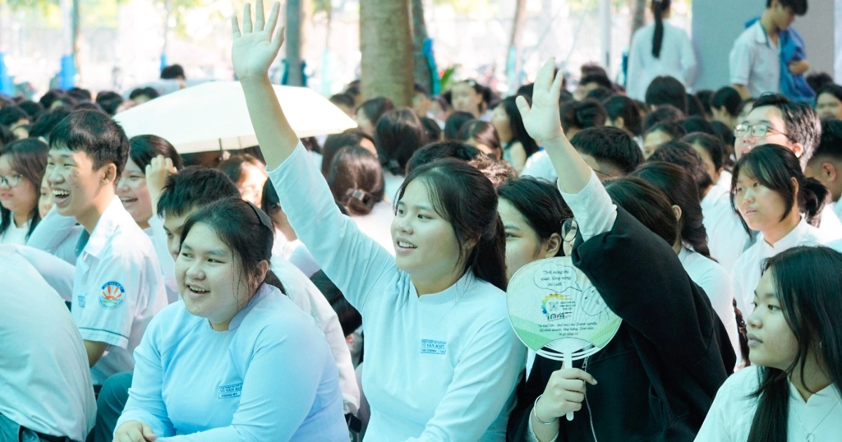 Những dấu hiệu cảnh báo sức khỏe tâm thần ở trẻ em trong thời đại số mà phụ huynh cần nhận biết ngay