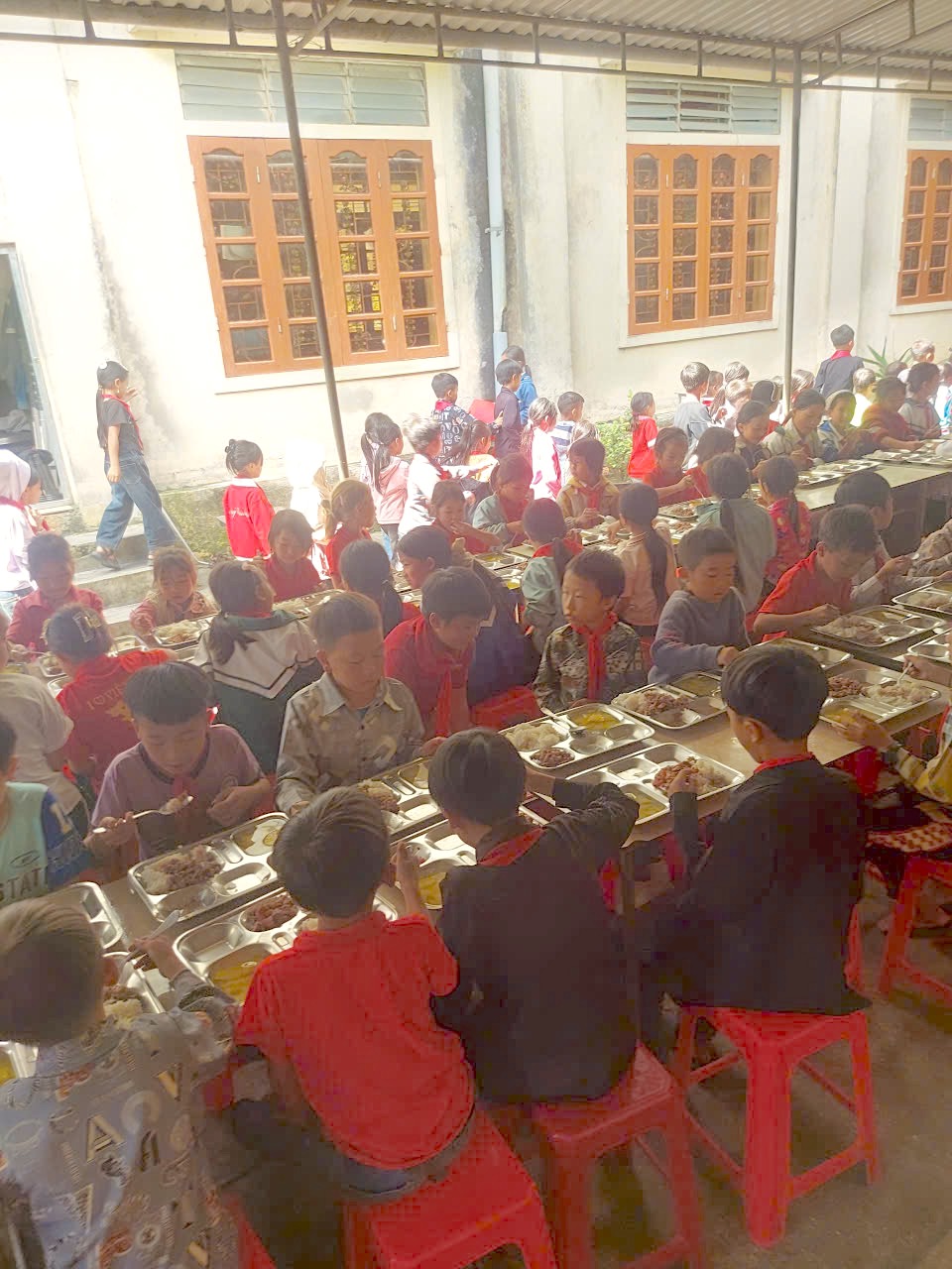 Từ điểm trường vùng biên đến nội trú khang trang