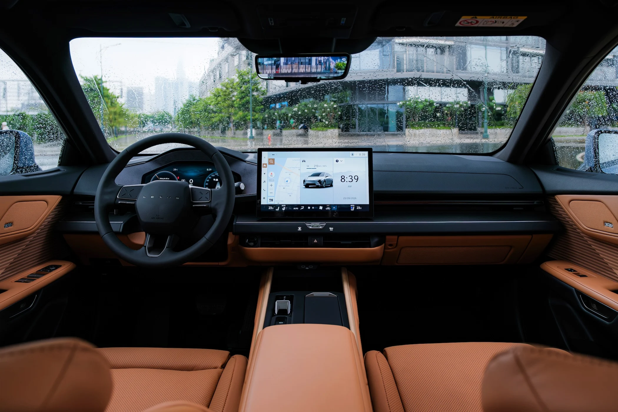 Lexus ES điện hóa: sedan hạng sang thuần điện bước vào cuộc chơi
