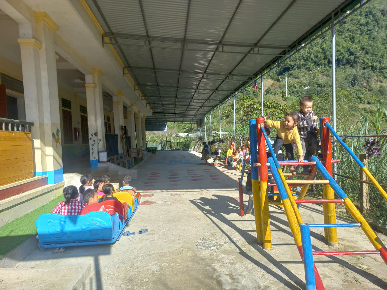 Từ điểm trường vùng biên đến nội trú khang trang