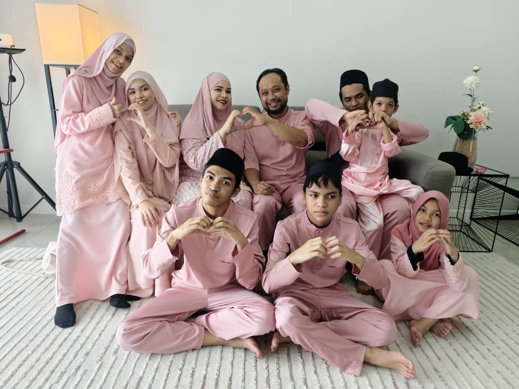 Dari Penafian ke Kekuatan: Membesarkan Anak Autisme Berganda