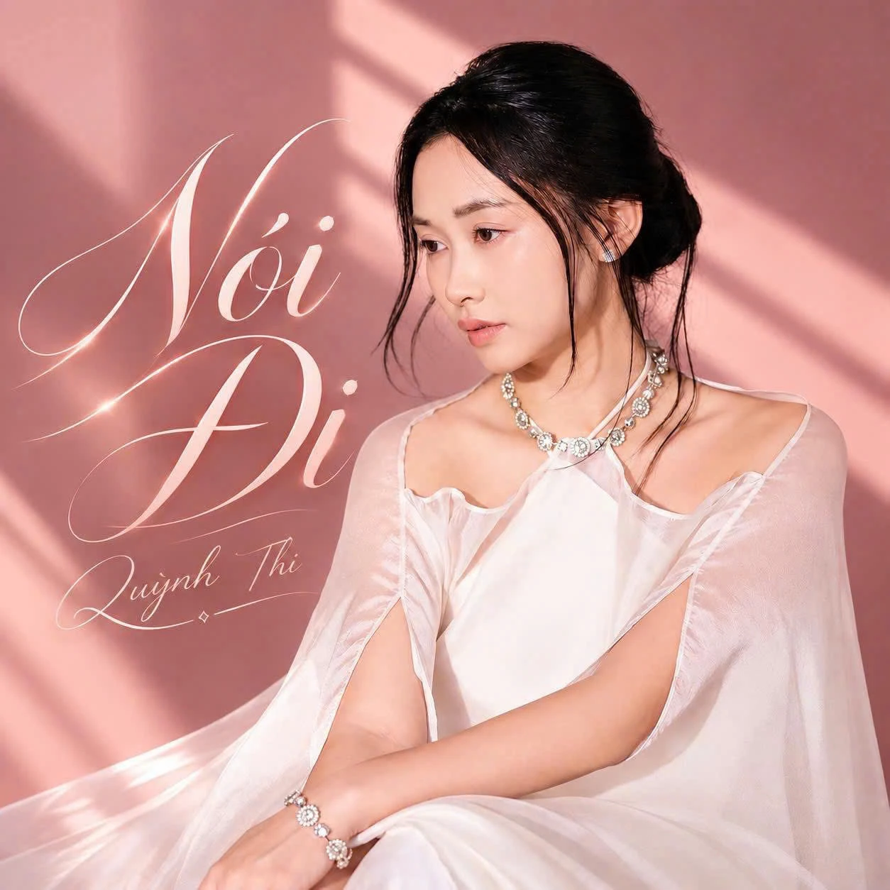 Quỳnh Thi kể chuyện tình yêu qua ngôn ngữ điện ảnh trong MV 'Say It'