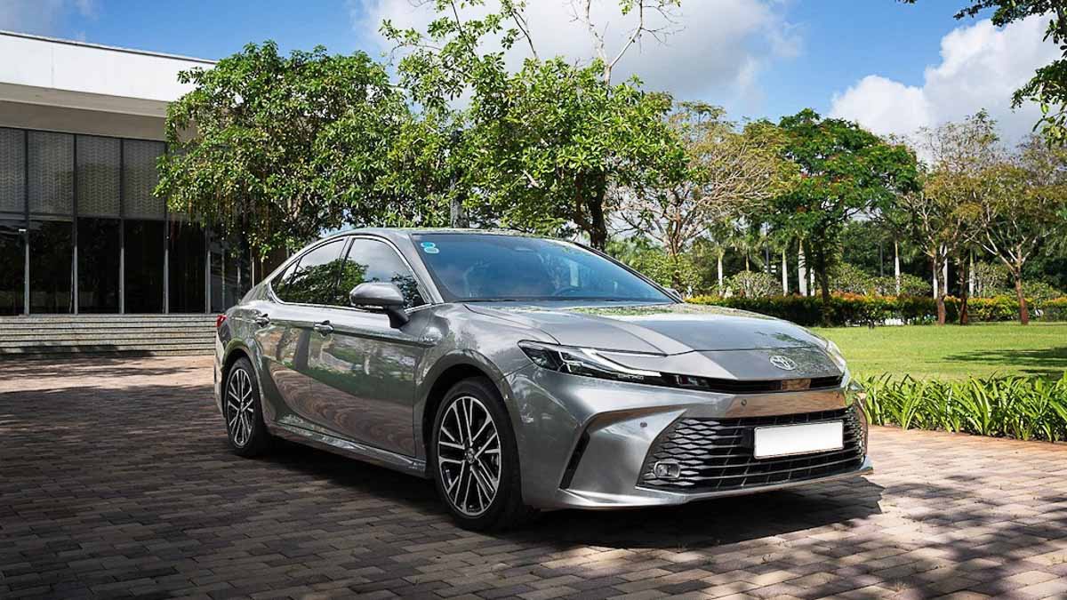 Toyota Innova Cross HEV dẫn đầu: xe xăng truyền thống bắt đầu lùi bước