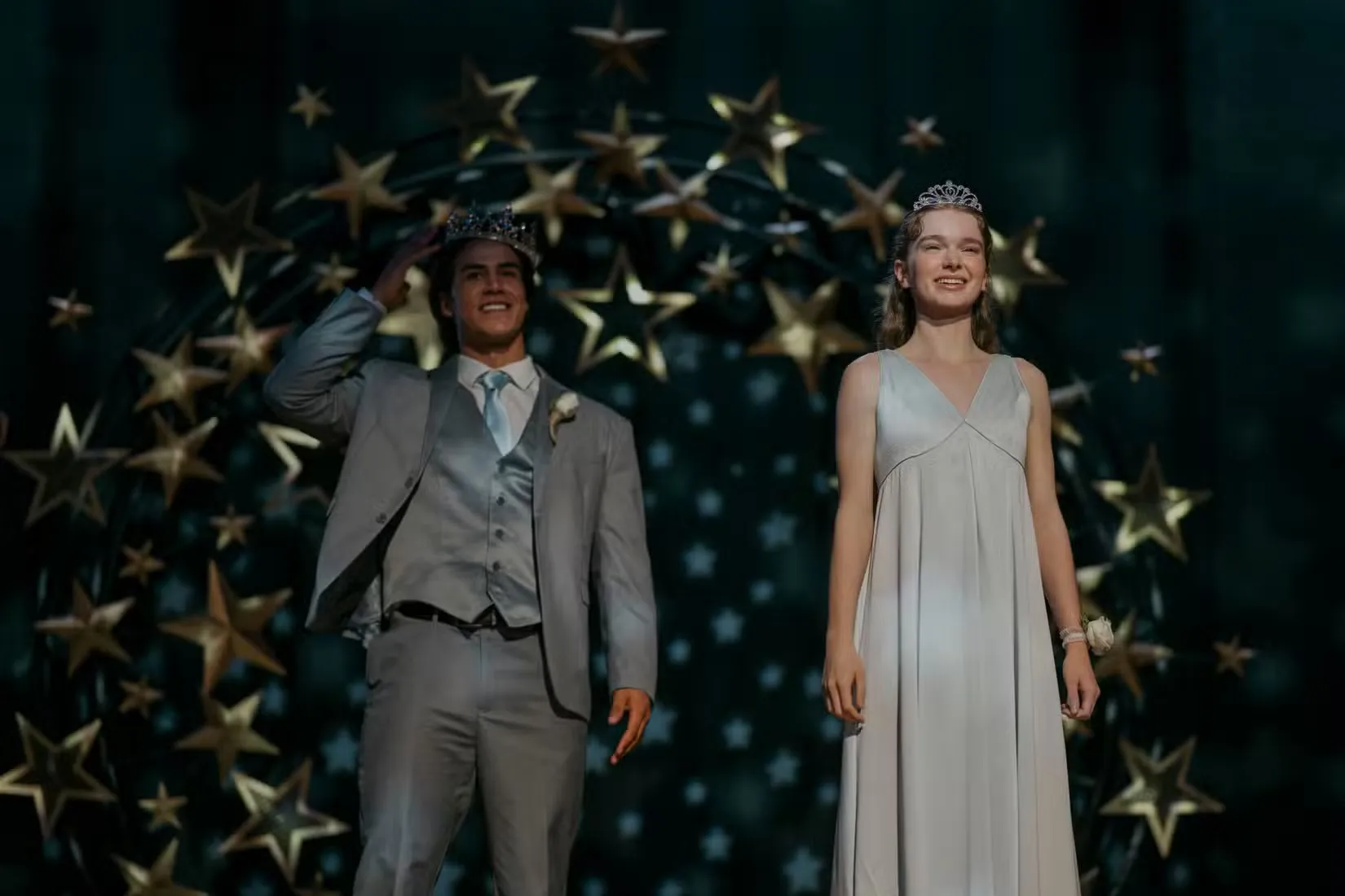 Carrie trên Prime Video: Khi Mike Flanagan cùng Stephen King viết lại bi kịch tại prom