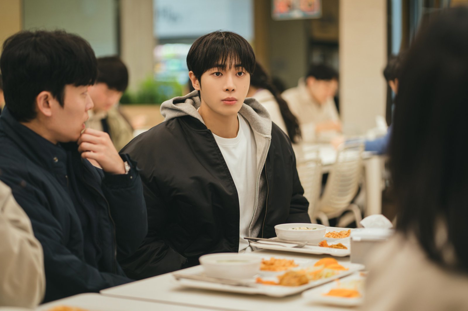Kim So Hyun và Choo Young Woo: Hóa học Diễn Xuất Trong ‘Between Steps’