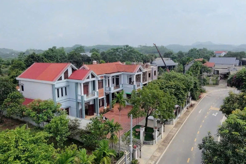 Từ nhà tổ cũ kỹ đến không gian sống quây quần cho 5 người