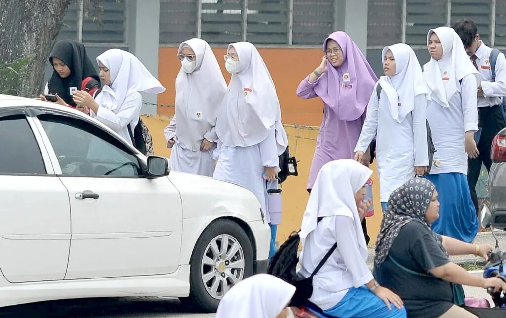 Sekolah Dibuka Semula Selepas IPU Menurun: Apa Ibu Bapa Perlu Tahu