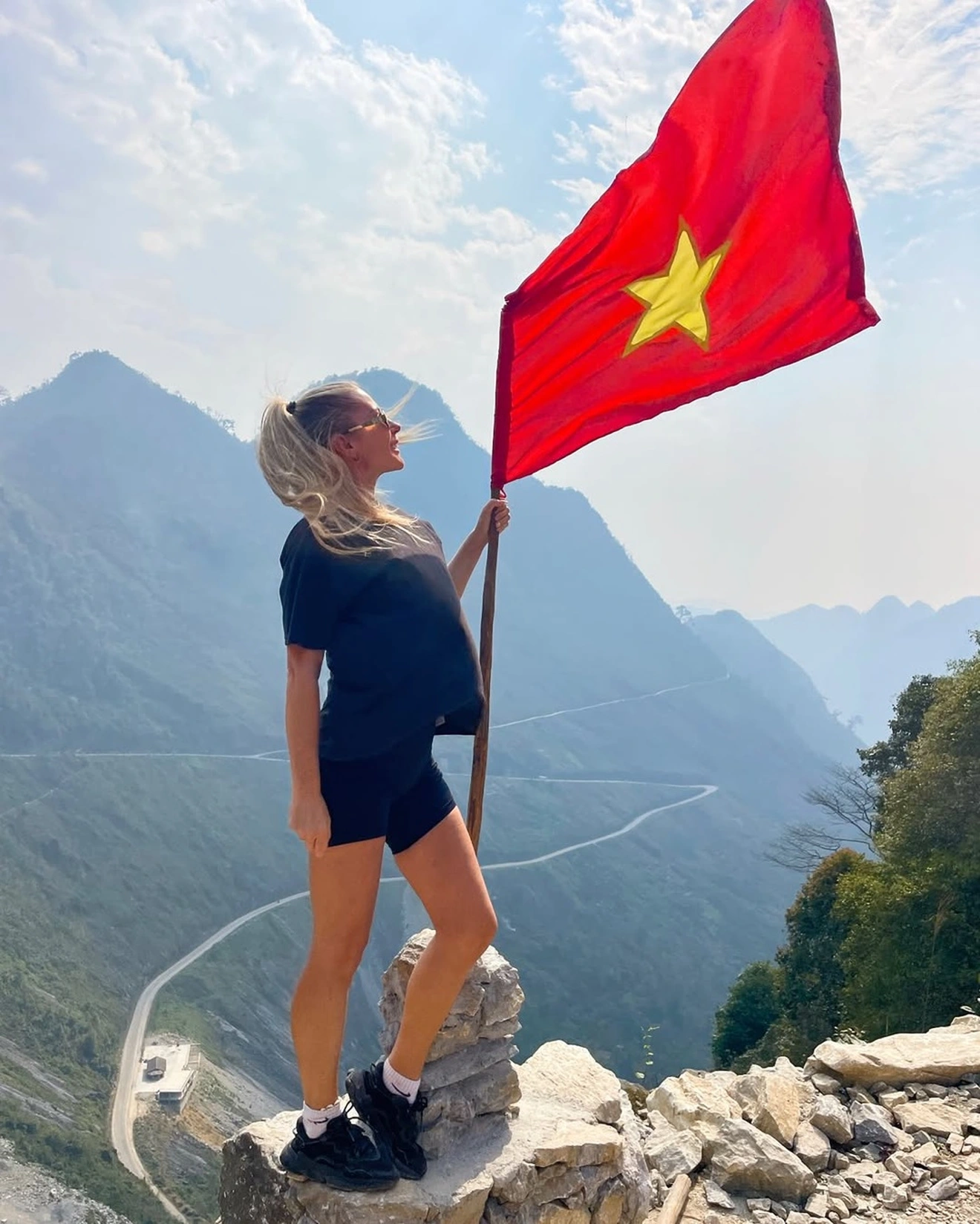 Vì sao du khách chọn Việt Nam thay vì Thái Lan và Philippines?