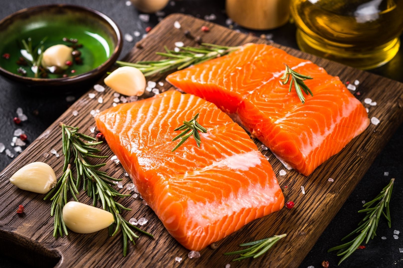 Chọn cá hồi đúng cách và nấu ở nhiệt độ phù hợp