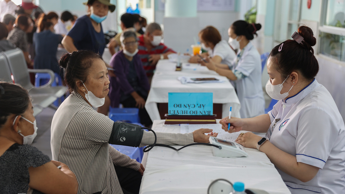 Hơn nửa người cao tuổi TP.HCM tăng huyết áp: báo động và hướng đi