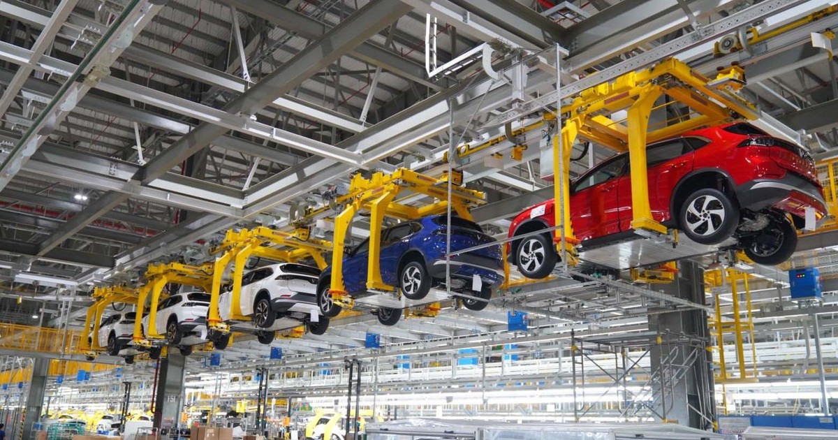 Xe hybrid bứt phá 64%: Lý do công nghệ tiết kiệm xăng đang thắng thế