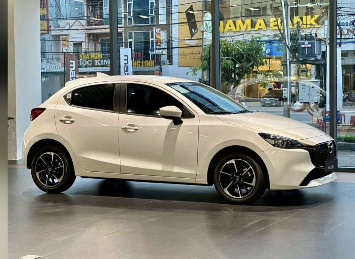 Sedan hạng B bật tăng 29%: Honda City bứt phá, Toyota Vios vẫn giữ ngôi vương