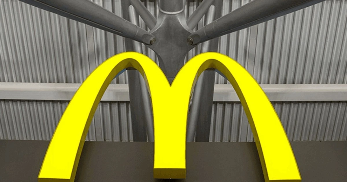 McDonald's bị kiện vì dùng AI kiểm soát giá: công nghệ đang đi quá xa?
