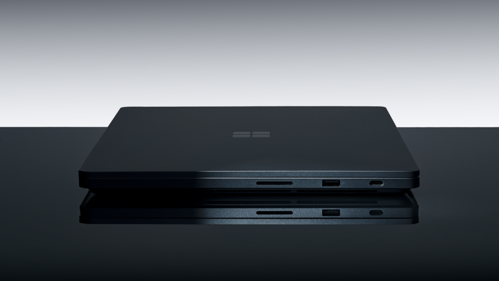 Surface Laptop Ultra hết hàng khi pre-order: tín hiệu gì cho laptop AI?