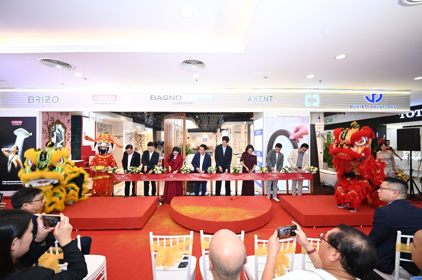 Showroom Uuviet Solutions Hà Nội và cuộc chơi nội thất Âu - Mỹ