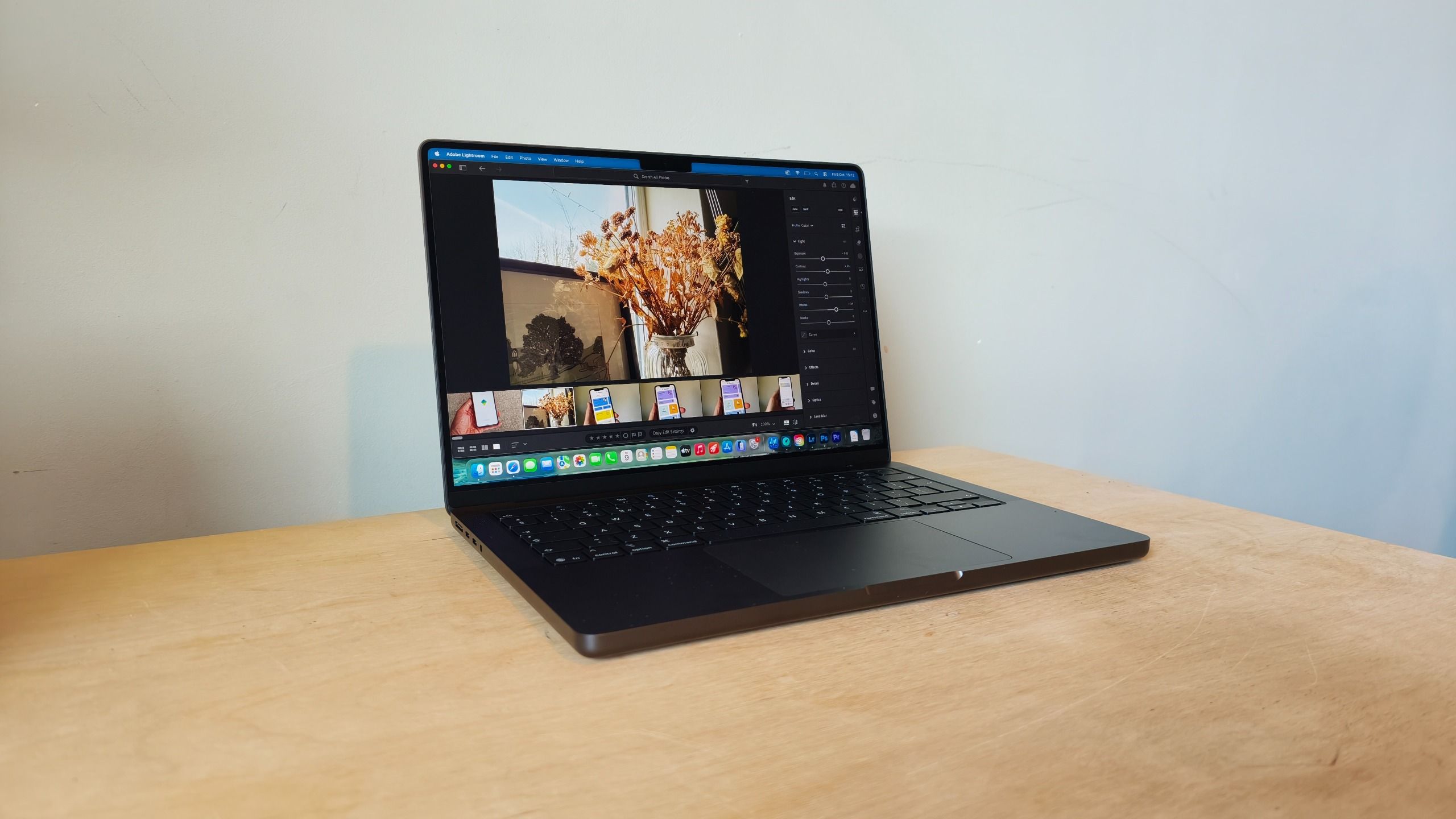 MacBook Pro M5 Max có đáng nâng cấp từ M4 Max?