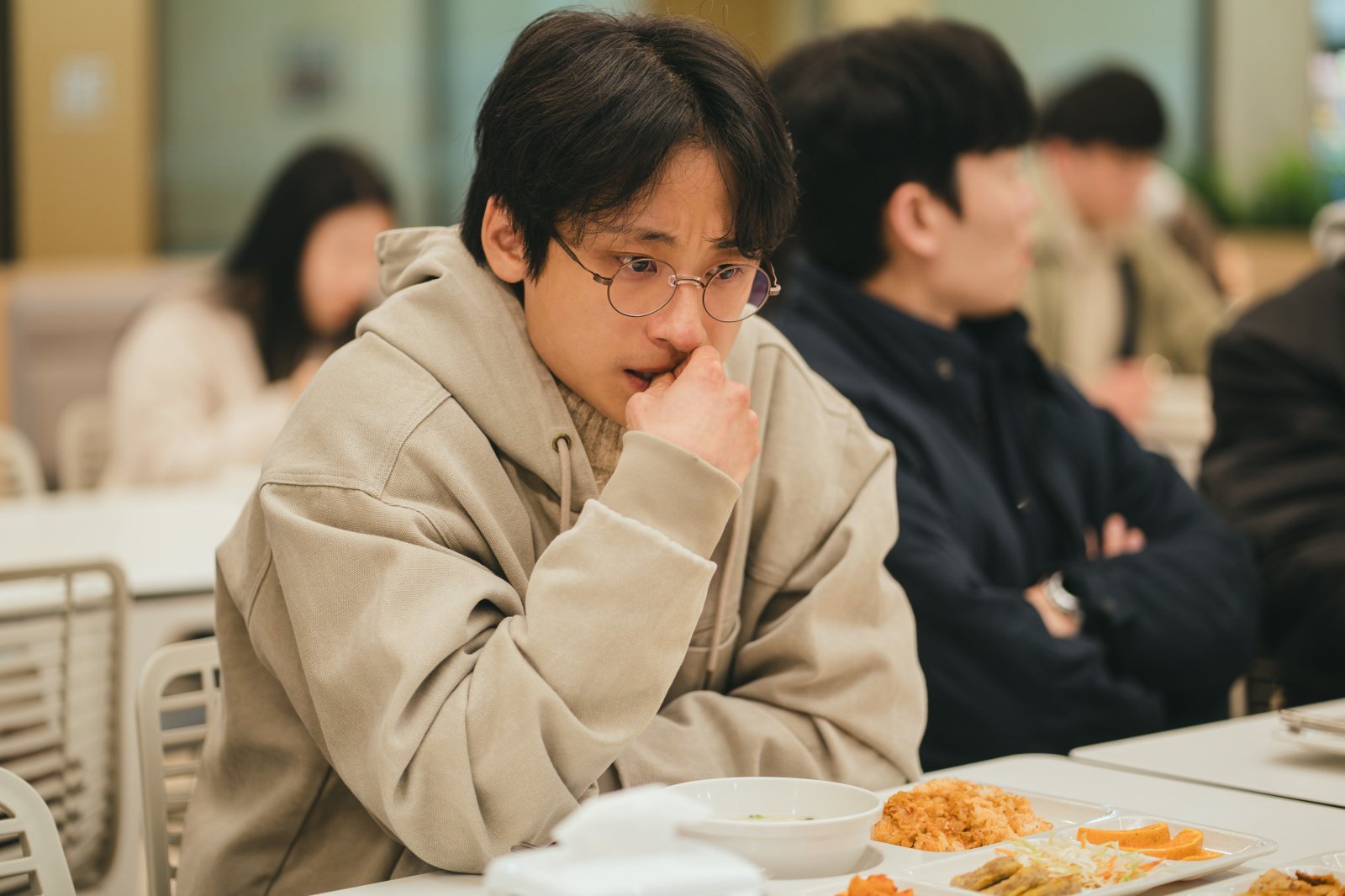 Kim So Hyun và Choo Young Woo: Hóa học Diễn Xuất Trong ‘Between Steps’