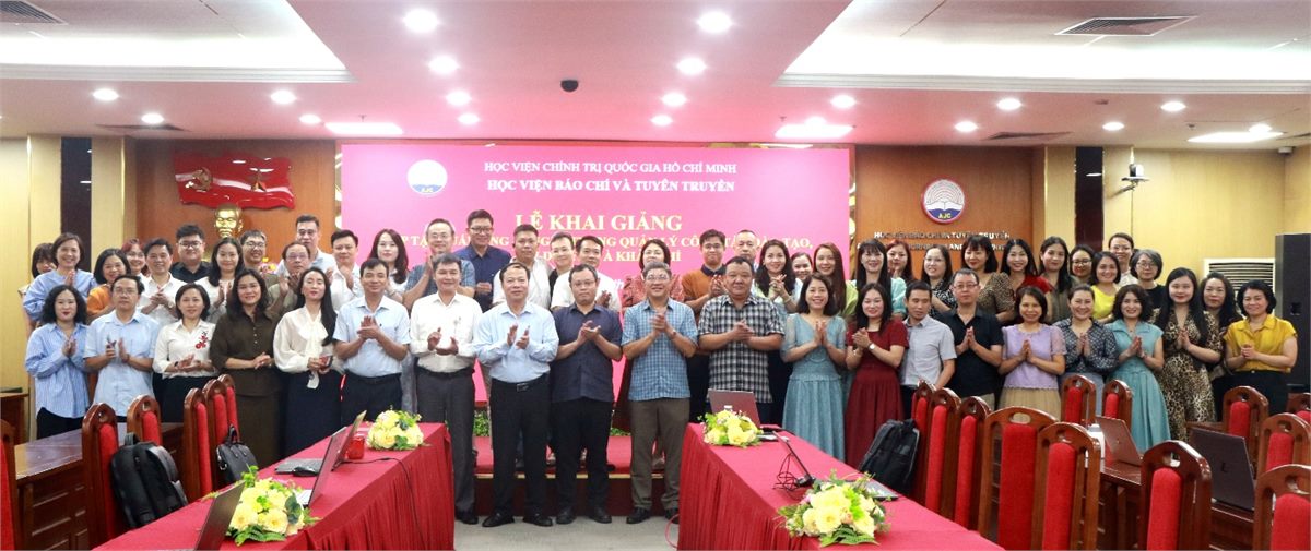 Tập huấn AI cho giáo viên và quản lý: Ưu tiên kỹ năng nào?