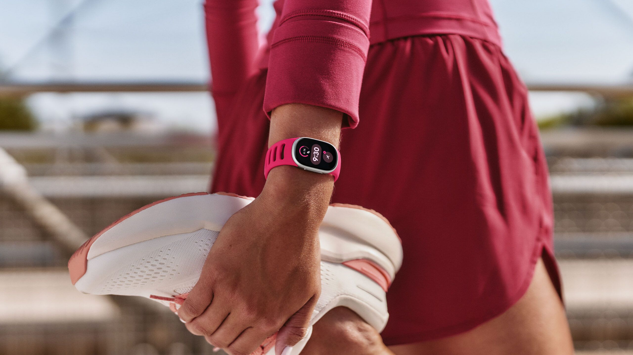 Fitbit Edge: Chiến lược chen giữa vòng đeo và smartwatch