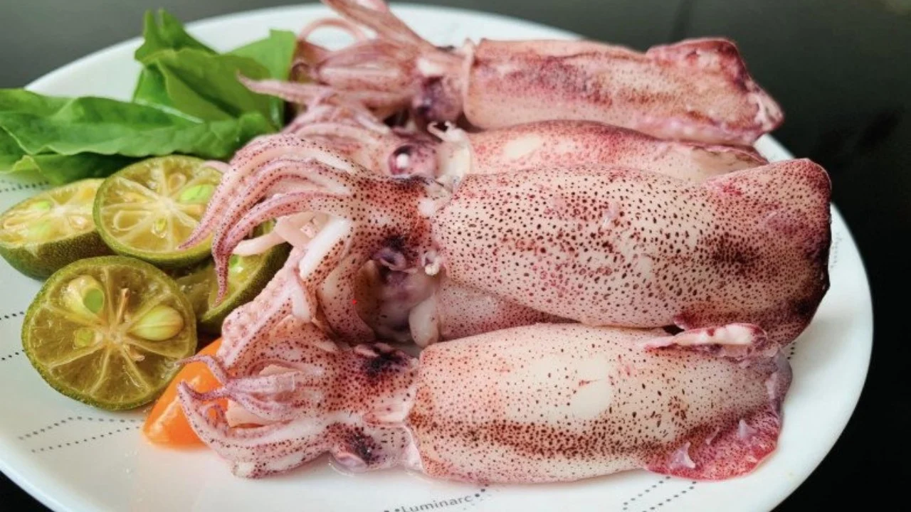 Mực nấu bao lâu mới vừa? Hai mốc thời gian quyết định độ giòn ngọt
