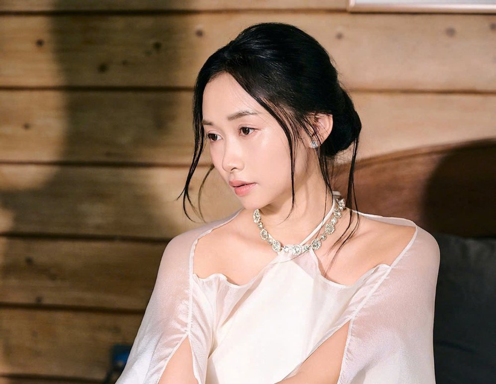 Quỳnh Thi và ‘Nói đi’: Bước chuyển MV điện ảnh trong hành trình hậu Sao Mai