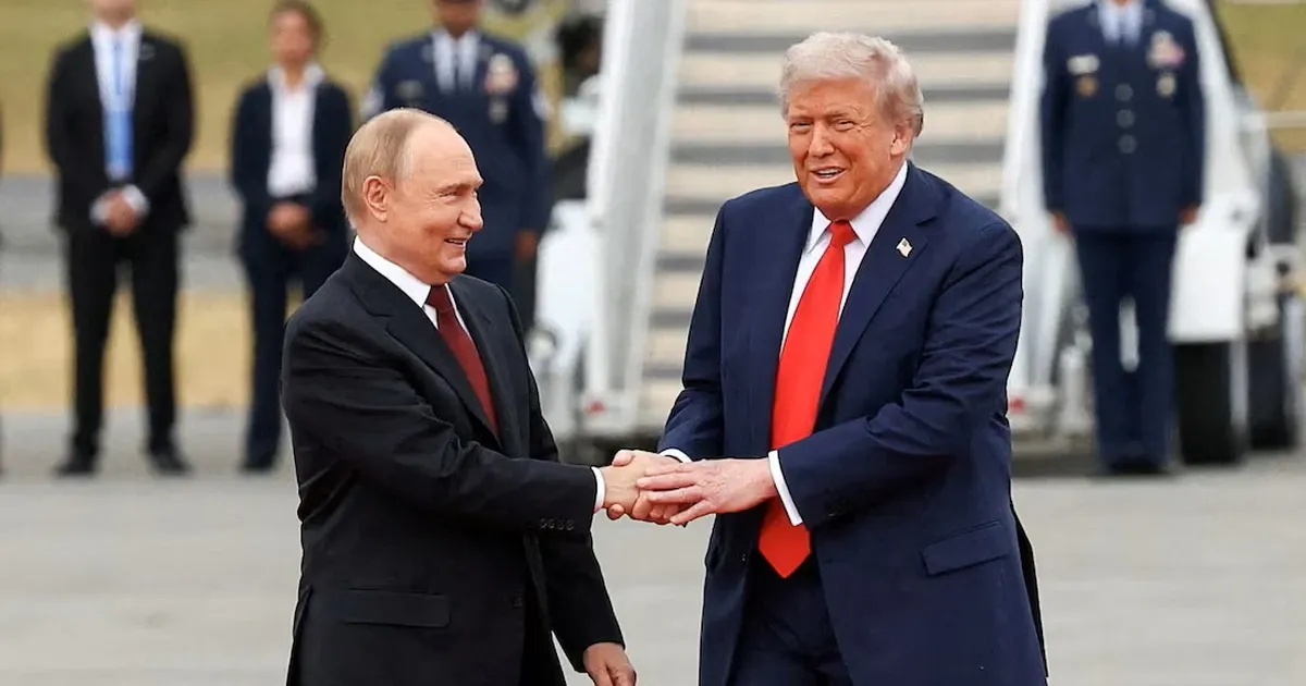 Thỏa thuận dầu diesel Mỹ-Nga của Trump và cơn giận từ Kyiv, châu Âu