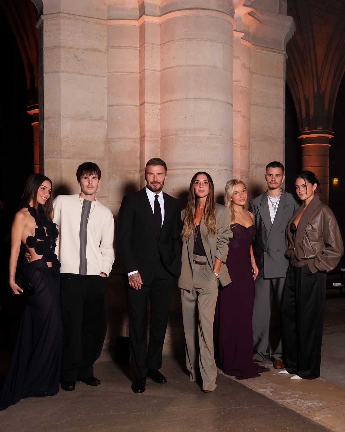 Những sao Châu Á định nghĩa lại hàng ghế đầu Paris Fashion Week