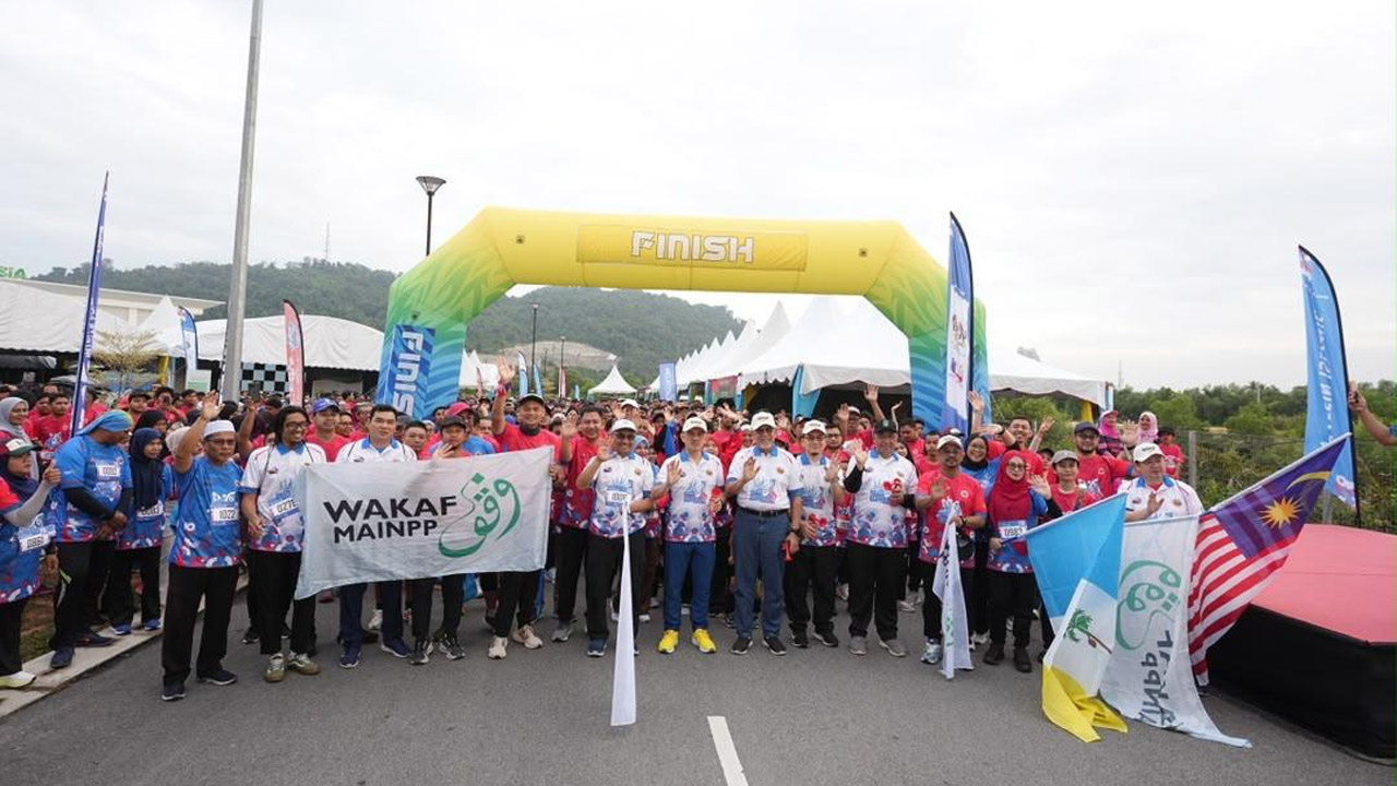 Larian Amal Mengubah Wakaf dan Kekeluargaan Komuniti