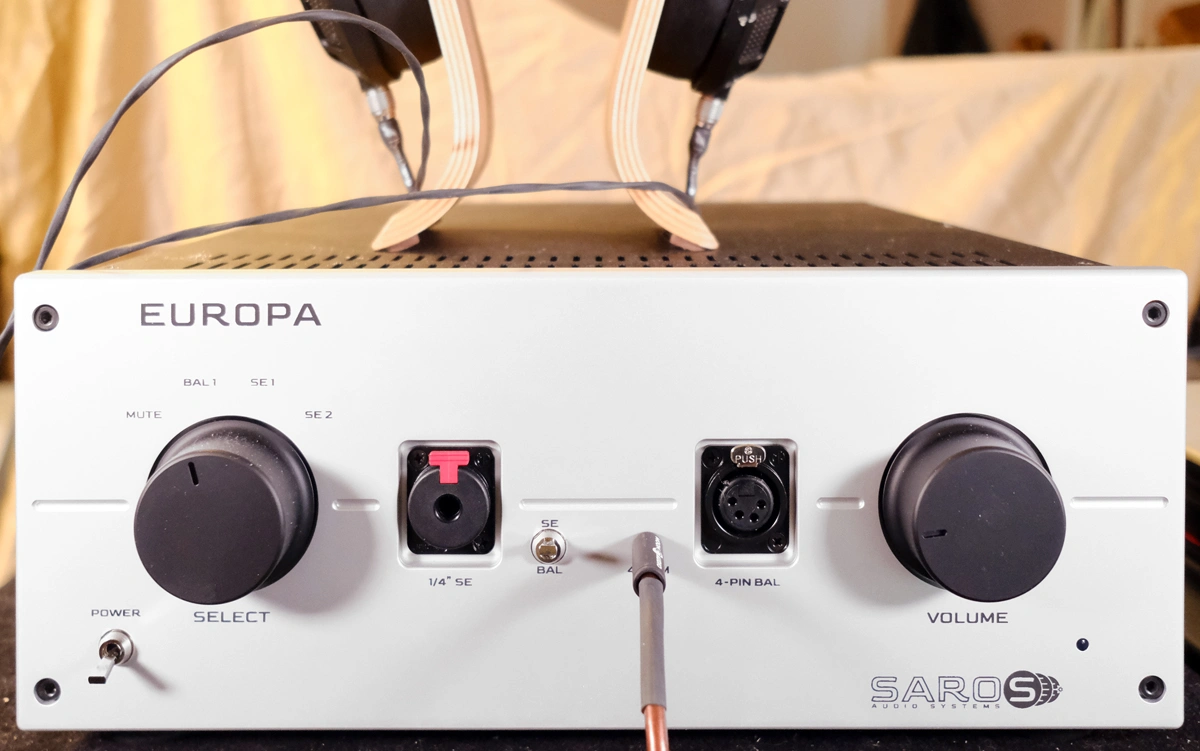 Bộ khuếch đại tai nghe tích hợp DAC cho audiophile desktop