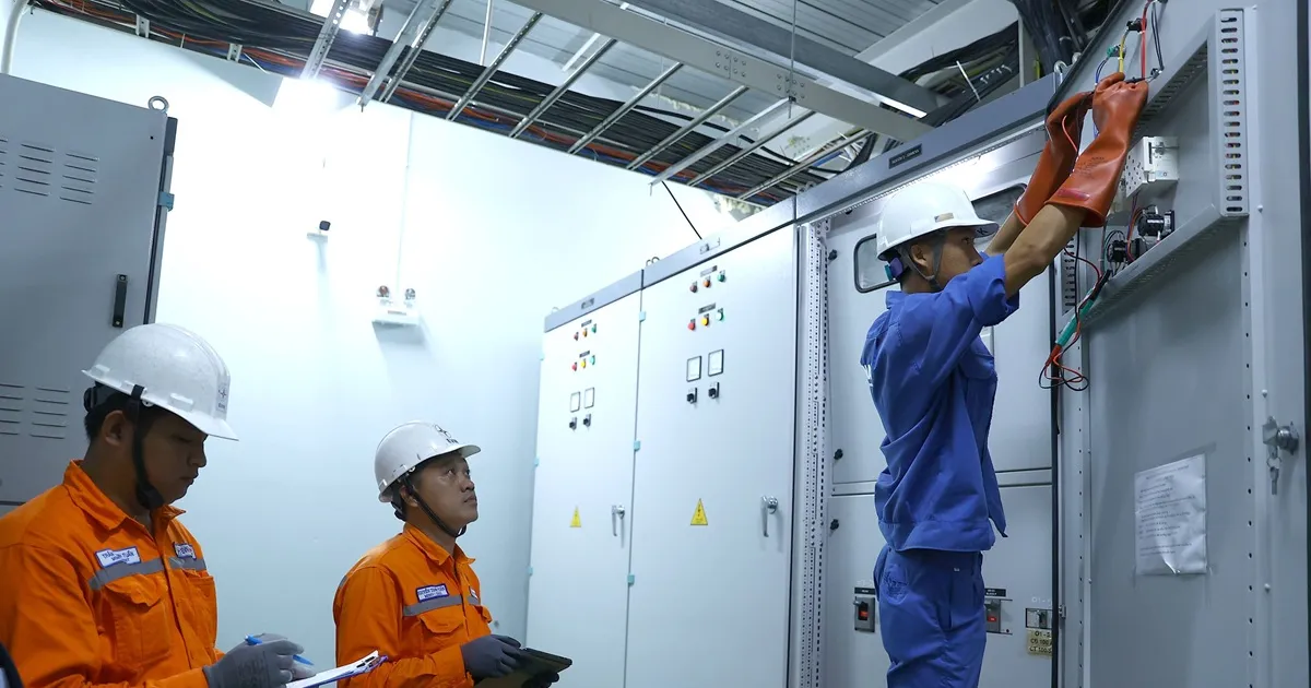 Miền Nam nâng cấp lưới điện để hút vốn công nghệ cao vào khu công nghiệp