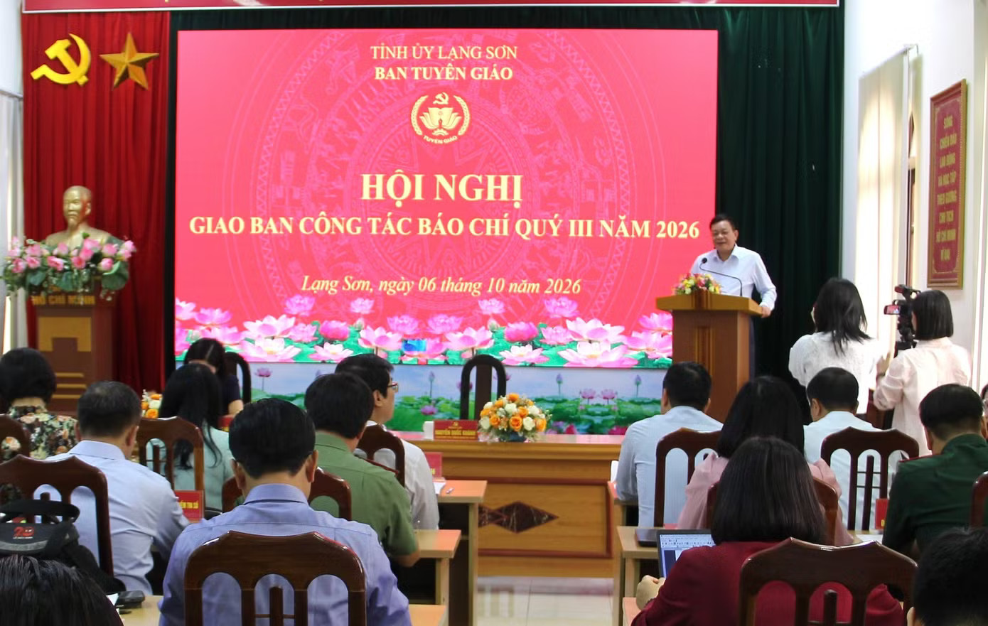 Cửa khẩu Lạng Sơn: Từ điểm nghẽn xe tải đến động lực tăng trưởng hai con số