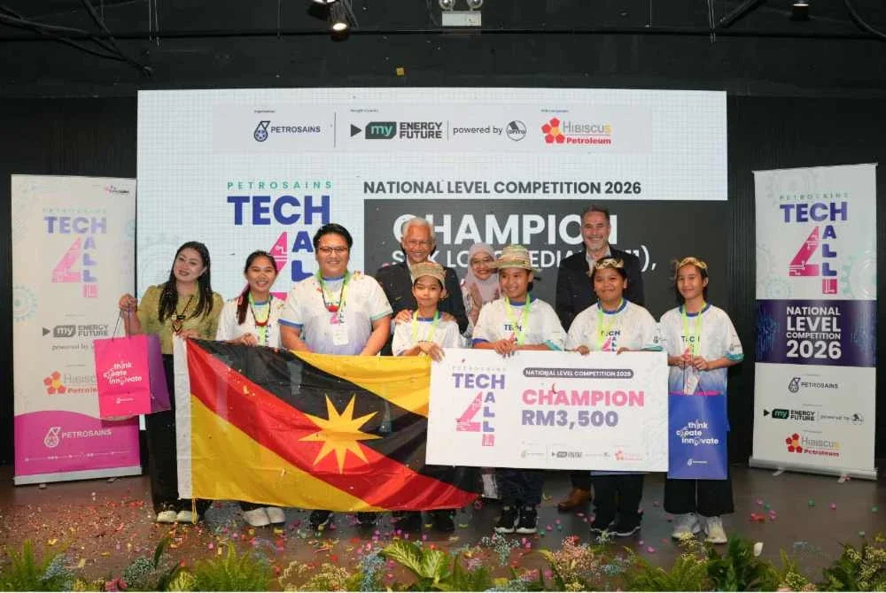 Bagaimana Sekolah Luar Bandar Menang Penghargaan Inovasi AI dan Robotik