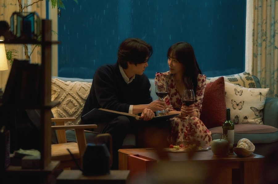 Yoo Yeon Seok và Seo Hyun Jin thổi bùng căng thẳng tâm lý trong The Perfect Lie