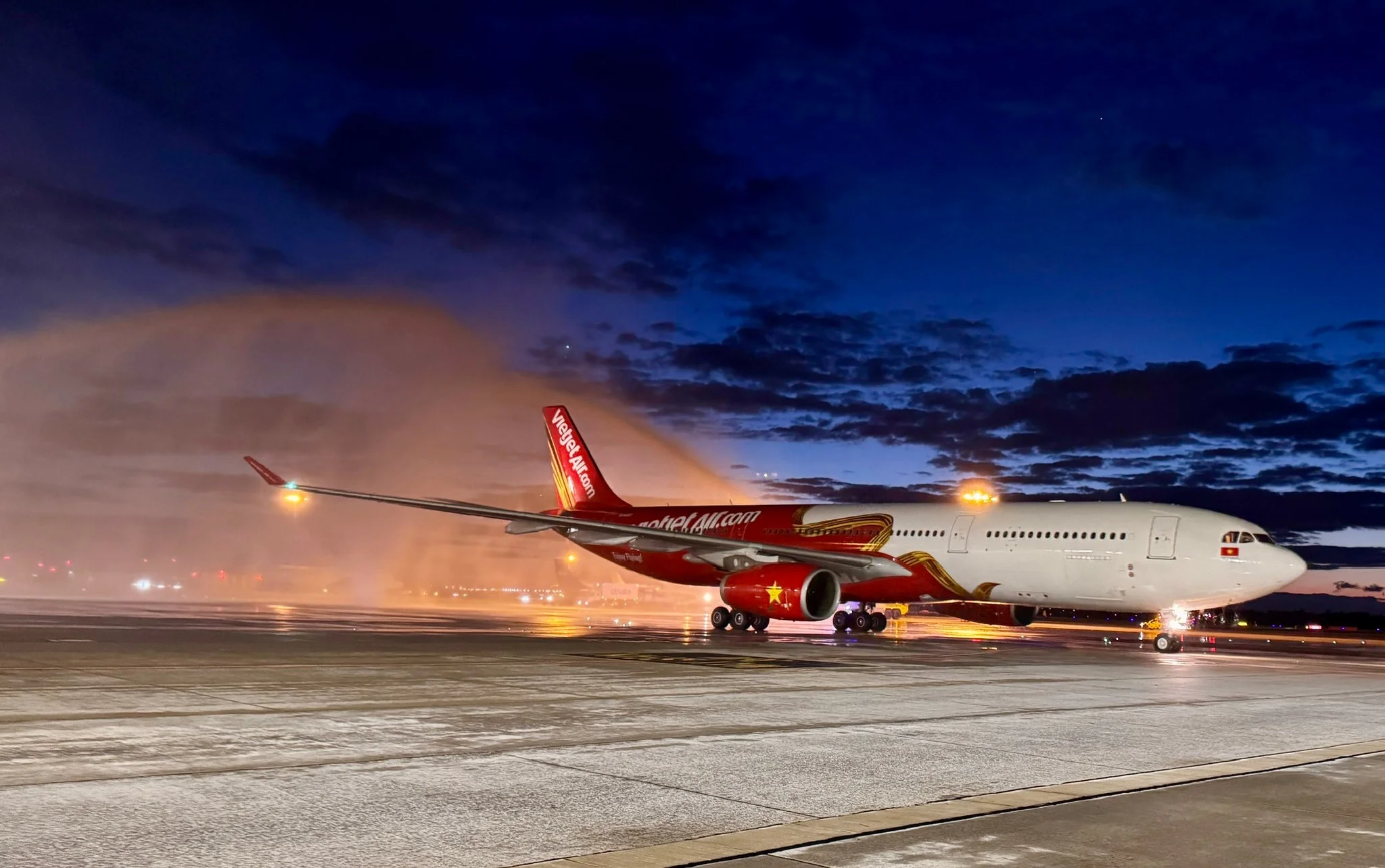 Vietjet mở mạng bay Hà Nội – Almaty – Praha: bước ngoặt liên lục địa
