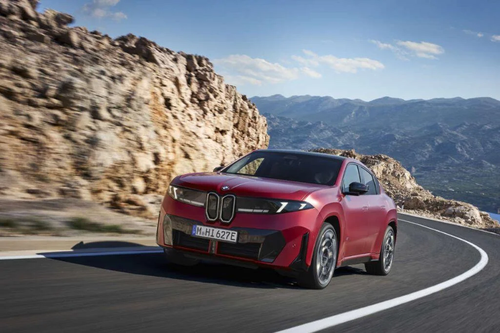 BMW iX4 mới: SUV coupe điện Neue Klasse thách thức phân khúc cao cấp