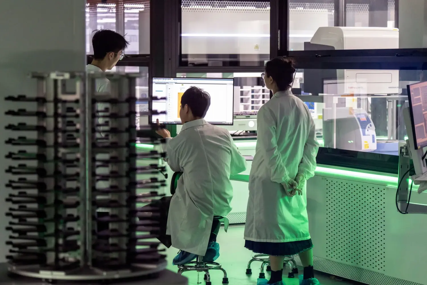 Drylab AI startup: từ nhà khoa học AI đến nền tảng tự học cho nghiên cứu