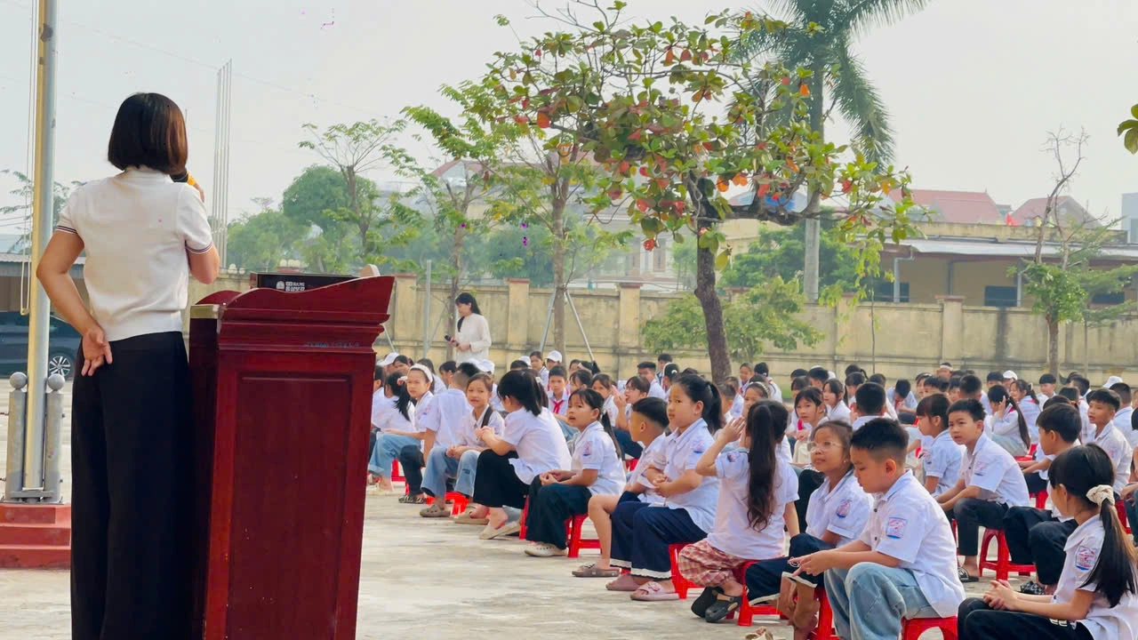 Từ thí điểm đến triển khai rộng: tiếng Anh thành ngôn ngữ thứ hai ở trường phổ thông