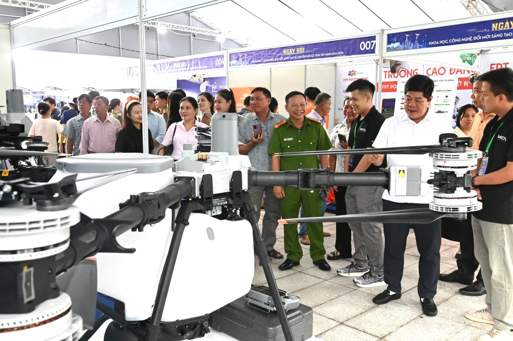 Phường Gia Lộc áp dụng UAV, bản đồ số và AI vào quản lý đô thị