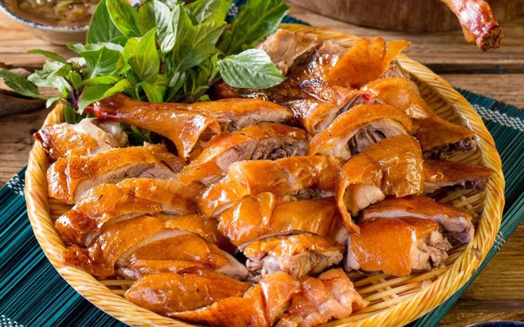 Thịt gác bếp dinh dưỡng nhưng tiềm ẩn rủi ro: ăn thế nào cho an toàn?