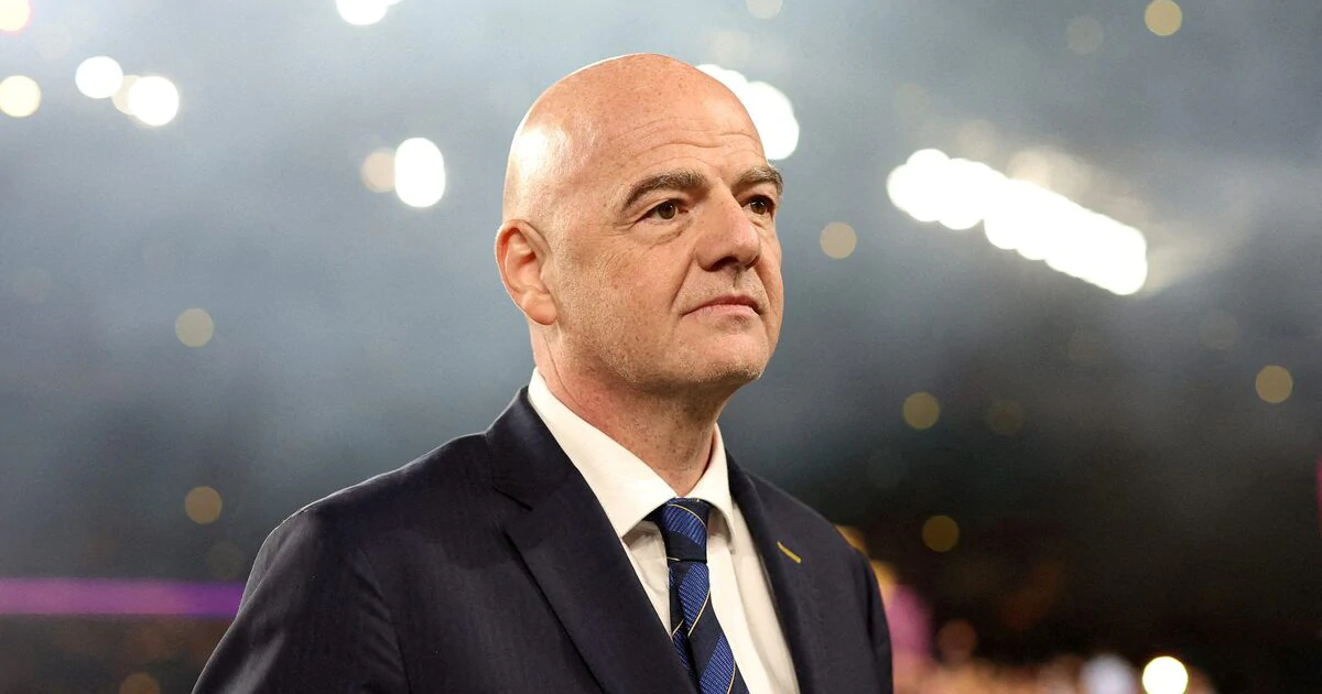 Thù lao ngầm của Chủ tịch FIFA Infantino và cuộc khủng hoảng minh bạch