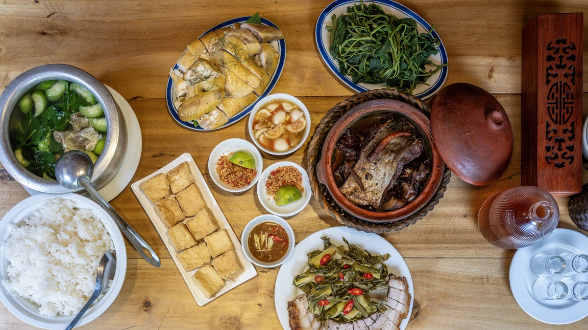 Chả lụi, nem Lai Vung và thịt quay Đường Lâm: hành trình thành biểu tượng ẩm thực đường phố