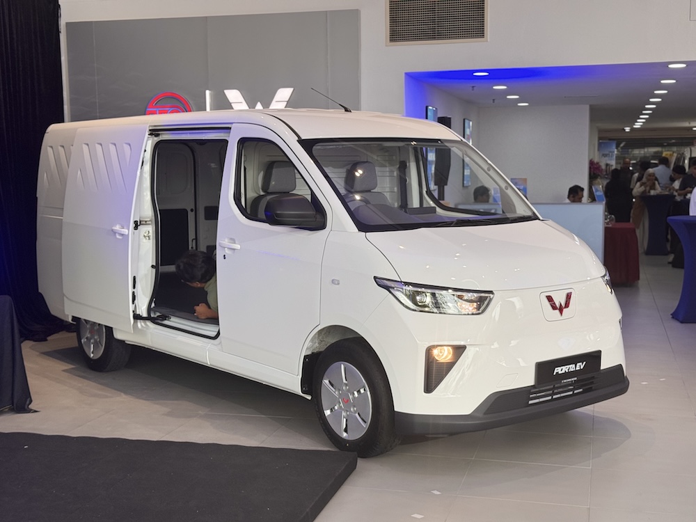 Panduan Van Komersial Elektrik: Porta EV vs Lori Elektrik Pelabuhan