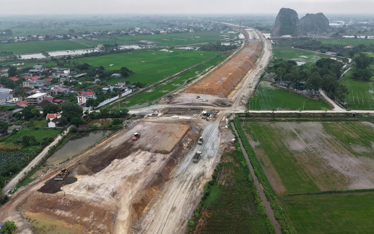 Ninh Bình tăng tốc giải phóng mặt bằng: Cơ hội hay phép thử cho loạt dự án hạ tầng?