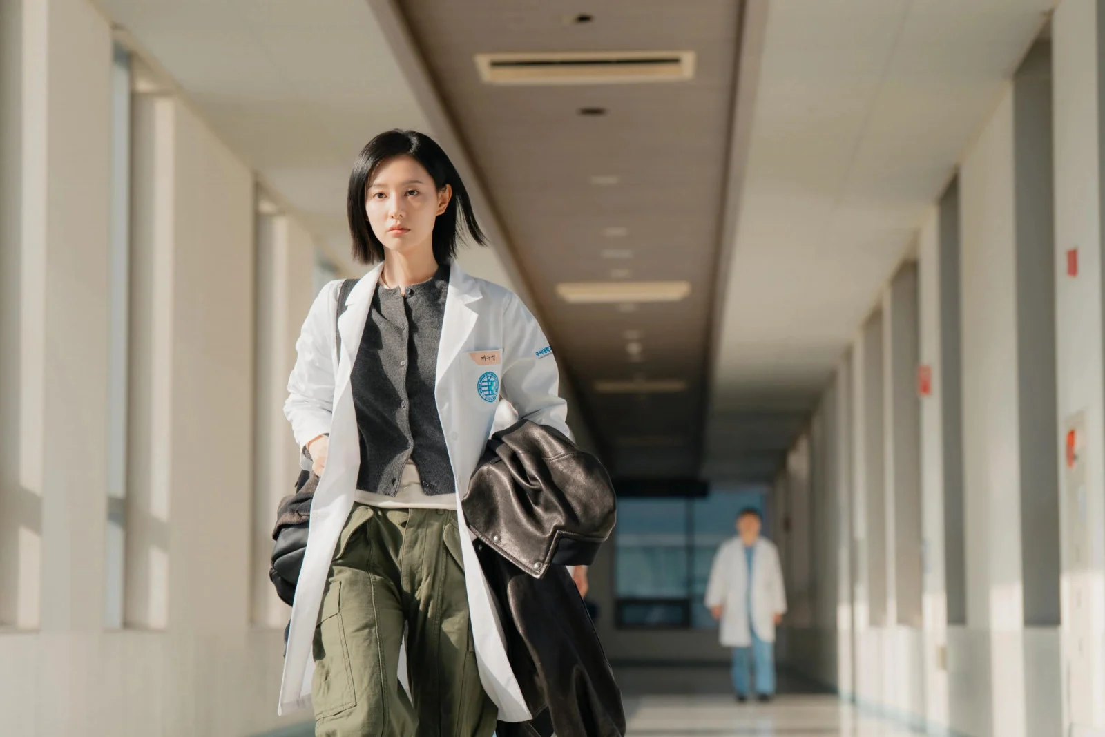 Từ Doctor X đến That Winter, Wind Blows: Vì sao phim Hàn chuyển thể Nhật cuốn hút?