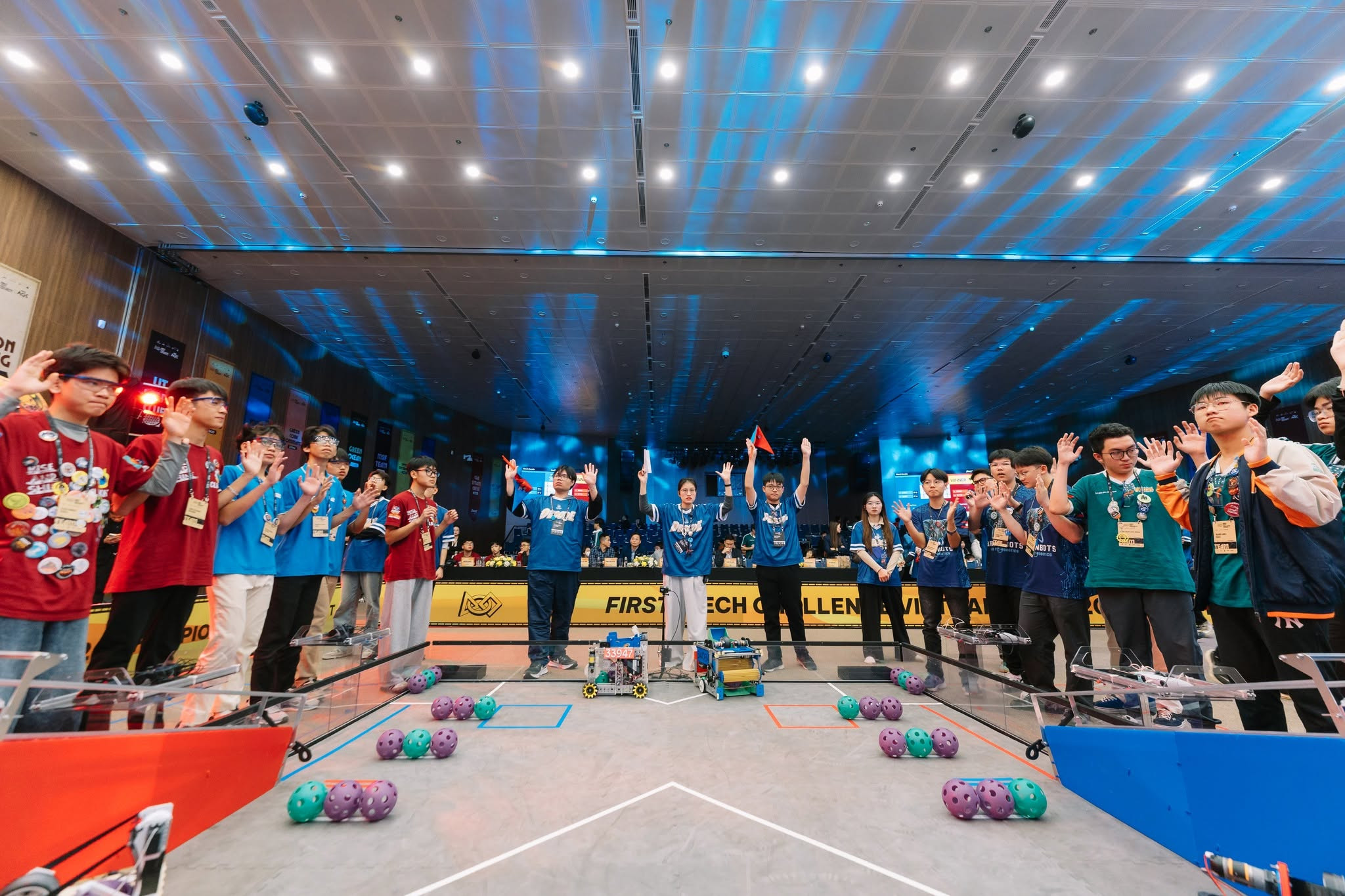 FIRST Tech Challenge khởi động: bệ phóng robotics cho học sinh
