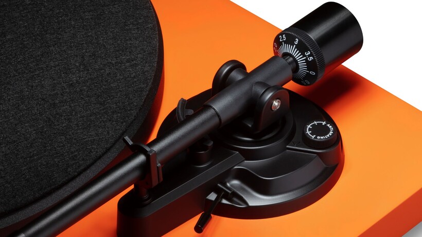 Cambridge Audio mở rộng thế giới đĩa than với Spira đầy màu sắc